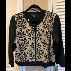 Beautiful button up little sweater, shrug